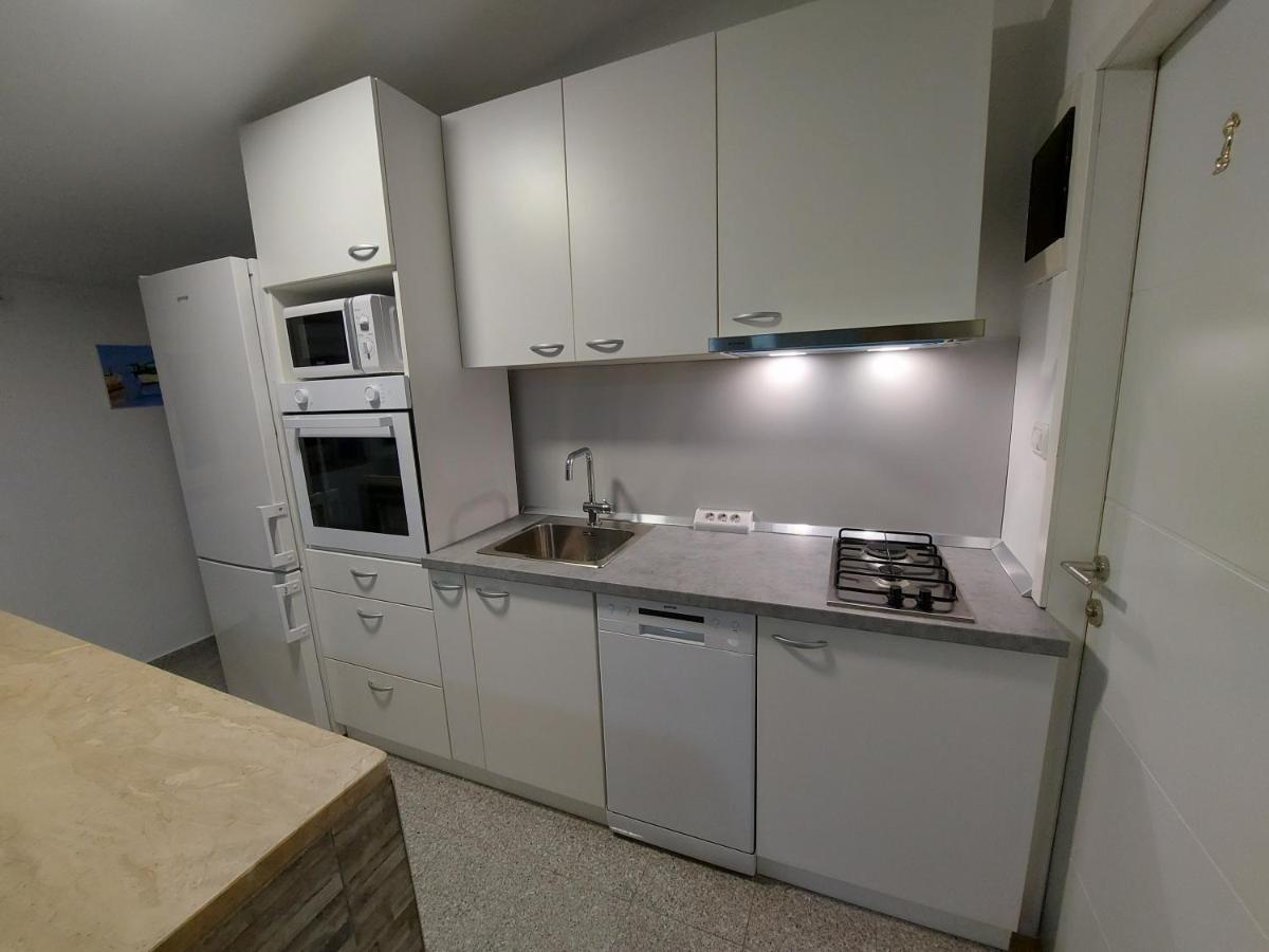 Apartman Ana Stinjan ภายนอก รูปภาพ