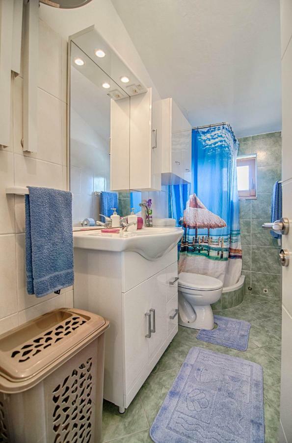 Apartman Ana Stinjan ภายนอก รูปภาพ