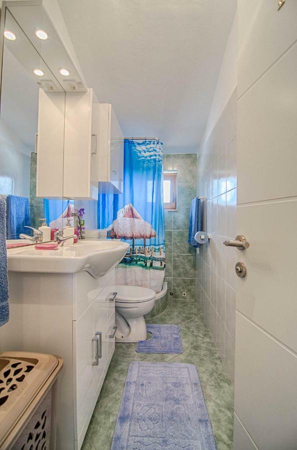 Apartman Ana Stinjan ภายนอก รูปภาพ